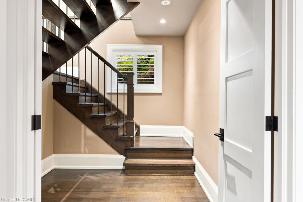 253 Rossmore Boulevard Property Photo 37