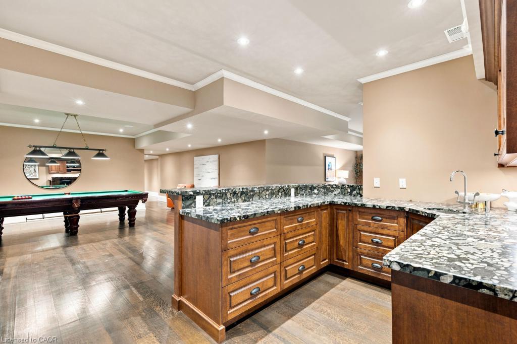 253 Rossmore Boulevard Property Photo 38