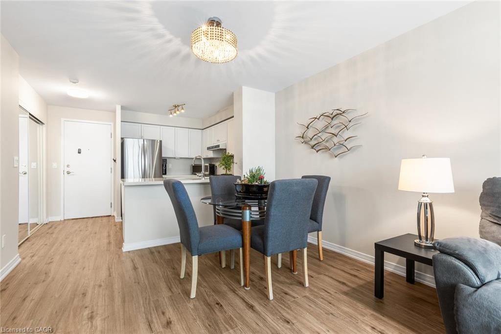 2565 Erin Centre Boulevard Property Photo 10