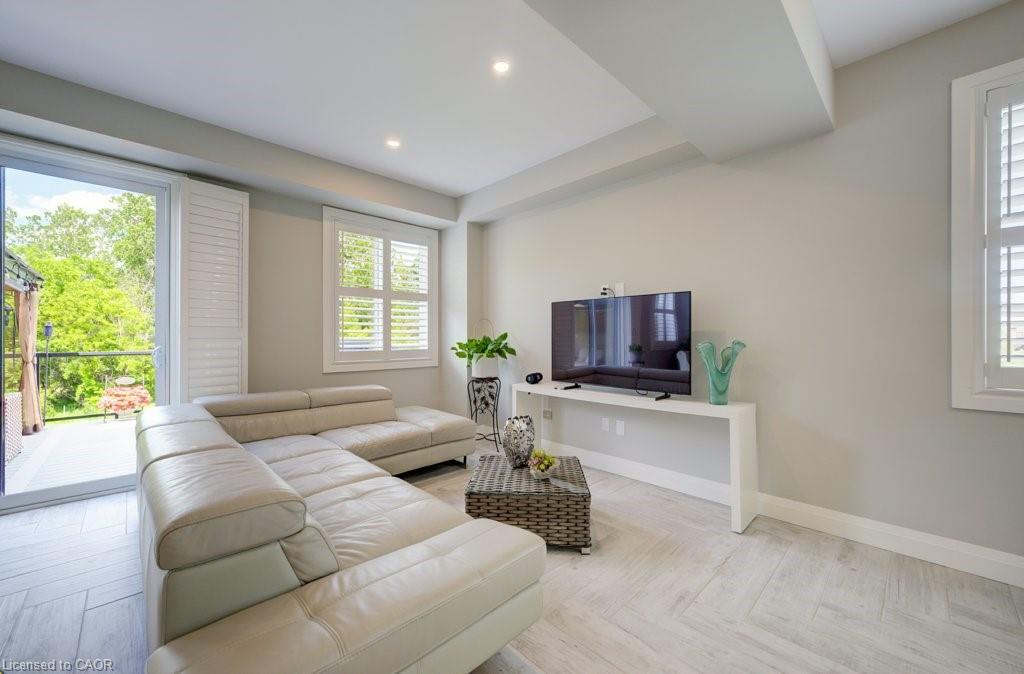 924 Chapel Hill Court Property Photo 8