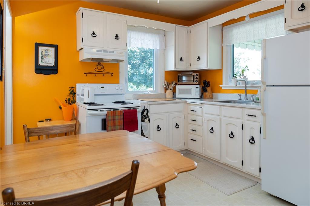 260 Robinson Street Property Photo 14