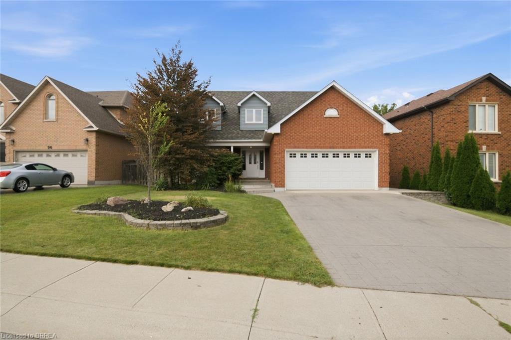 92 National Drive Property Photo 5