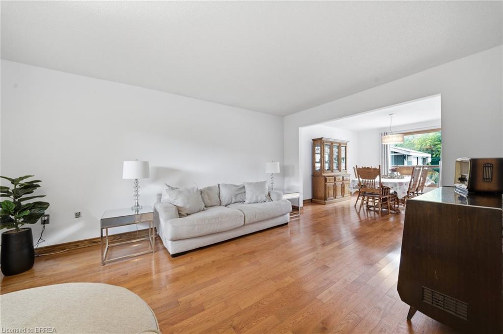92 National Drive Property Photo 10