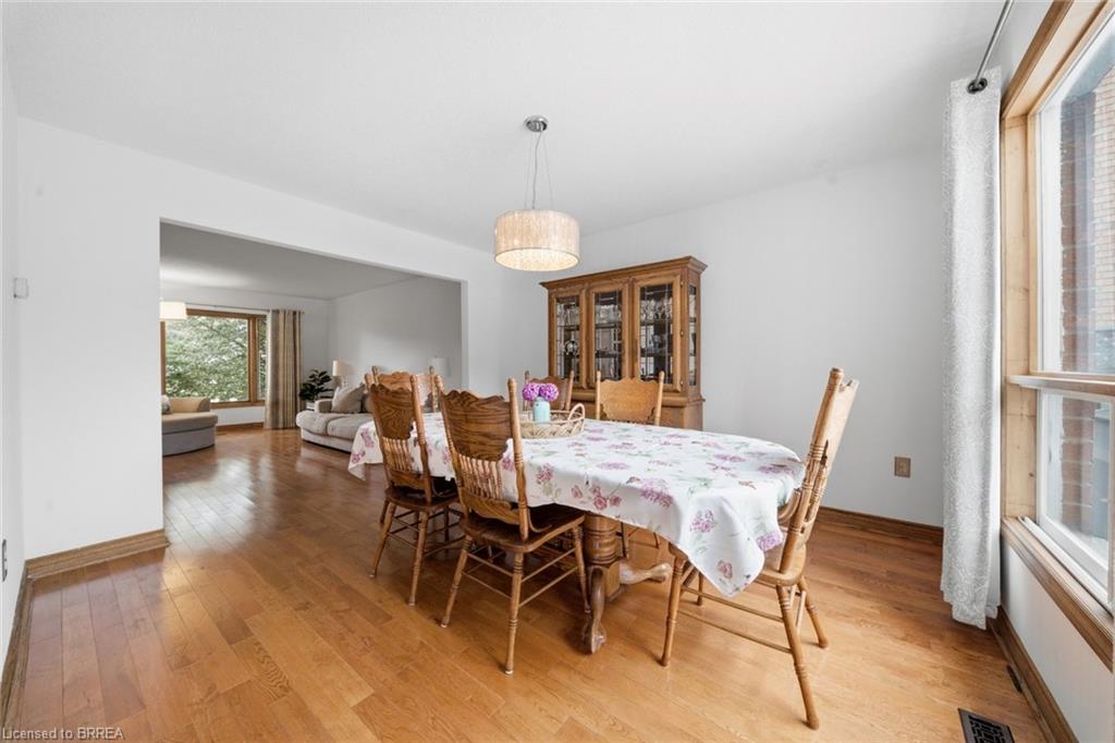 92 National Drive Property Photo 14