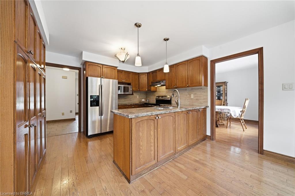 92 National Drive Property Photo 15