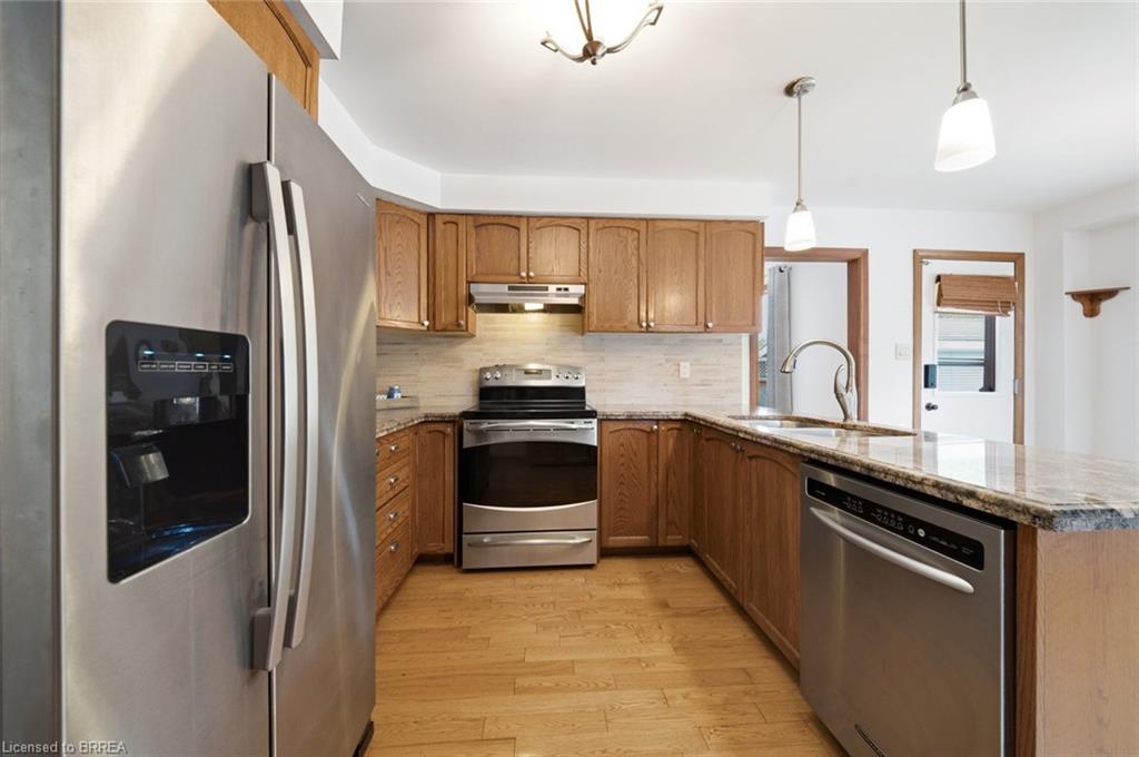 92 National Drive Property Photo 17