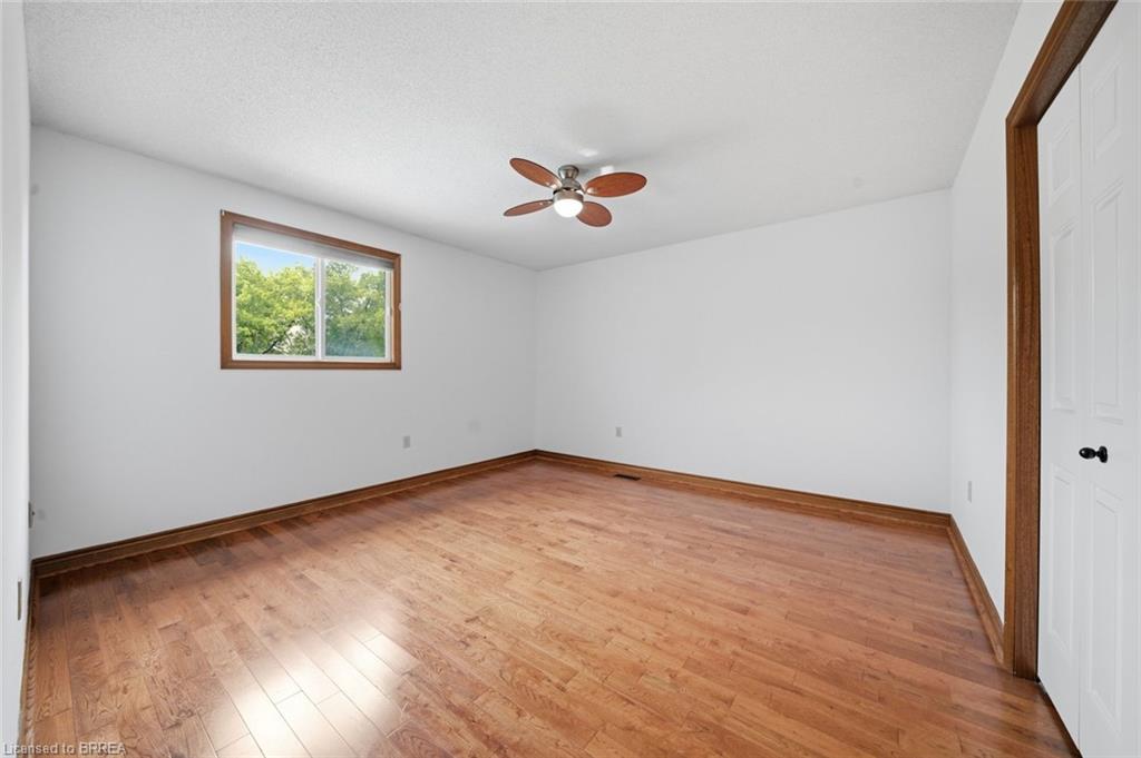 92 National Drive Property Photo 26