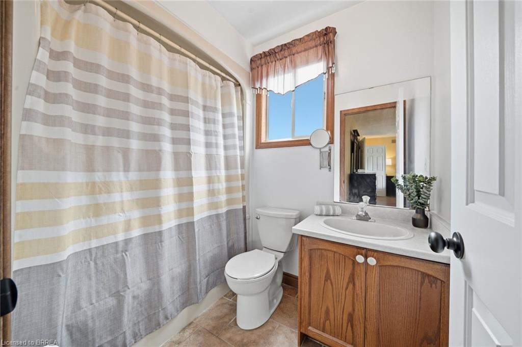92 National Drive Property Photo 29