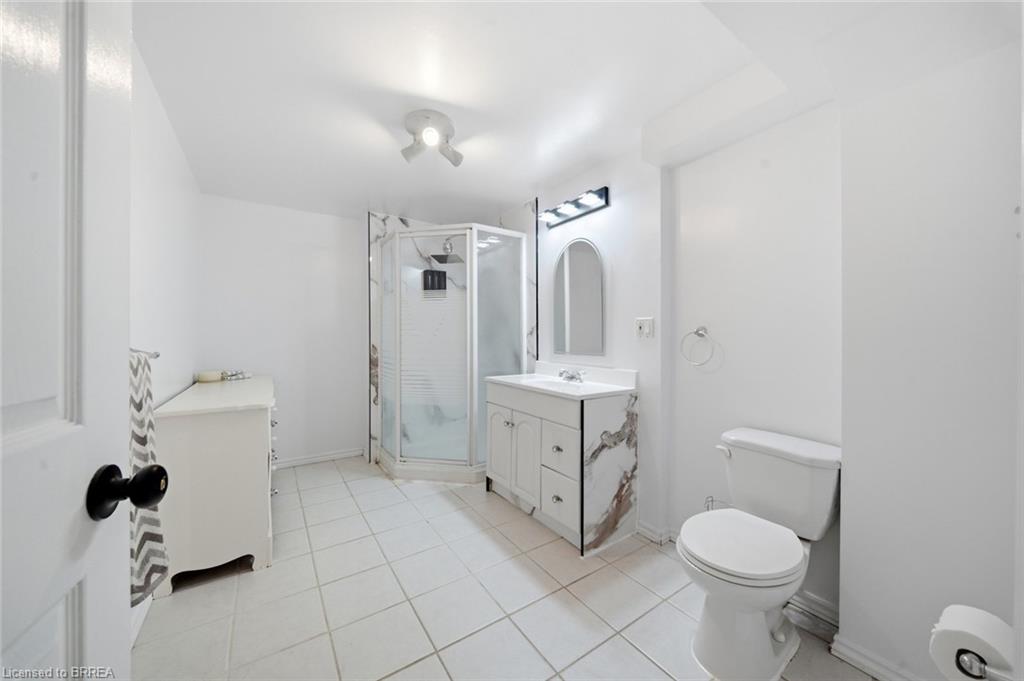 92 National Drive Property Photo 34