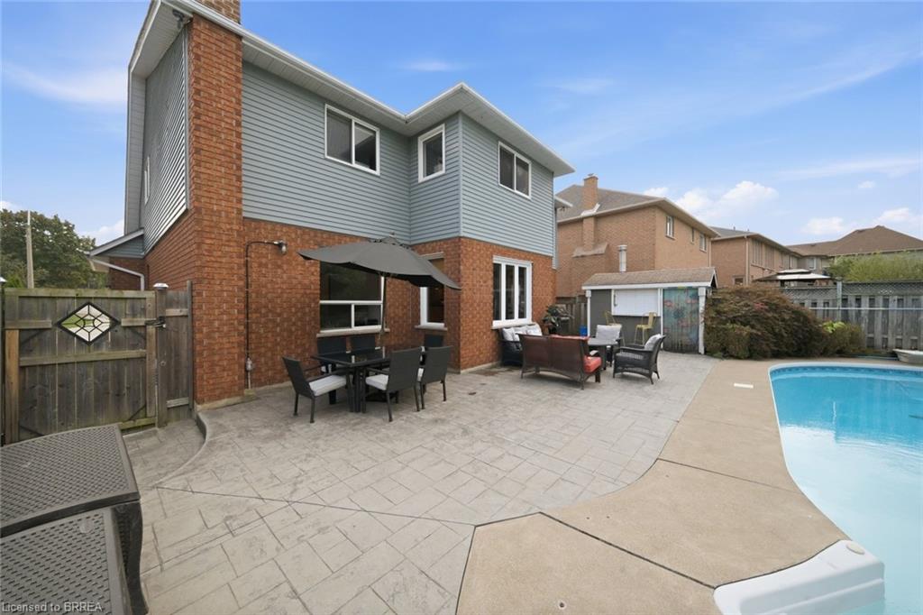 92 National Drive Property Photo 36