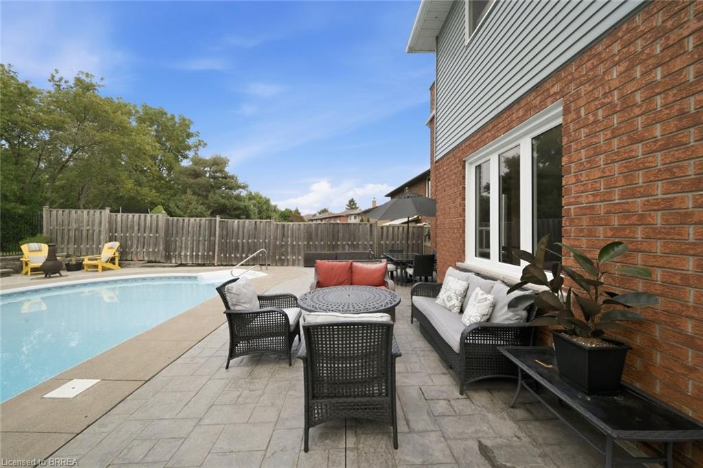 92 National Drive Property Photo 41