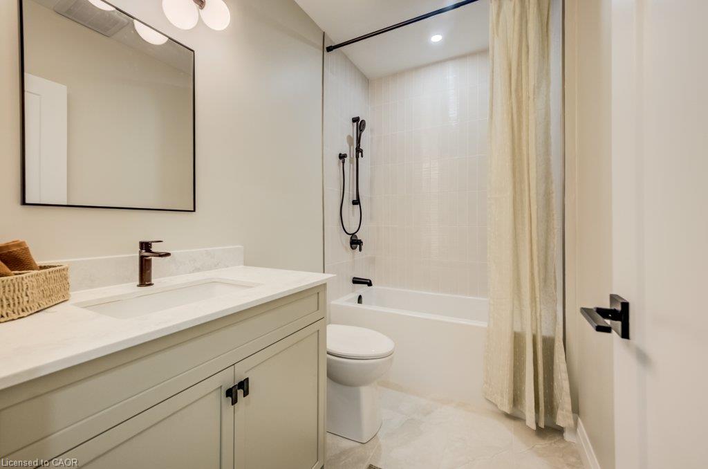 210 Heritage Drive Property Photo 12