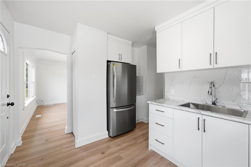 22 David Avenue Property Photo 4