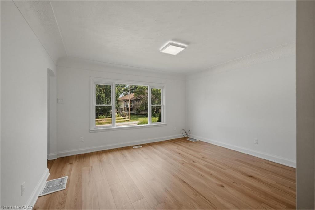 22 David Avenue Property Photo 7