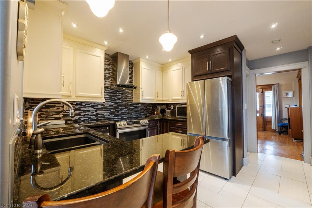 110 Lacroix Street Property Photo 17