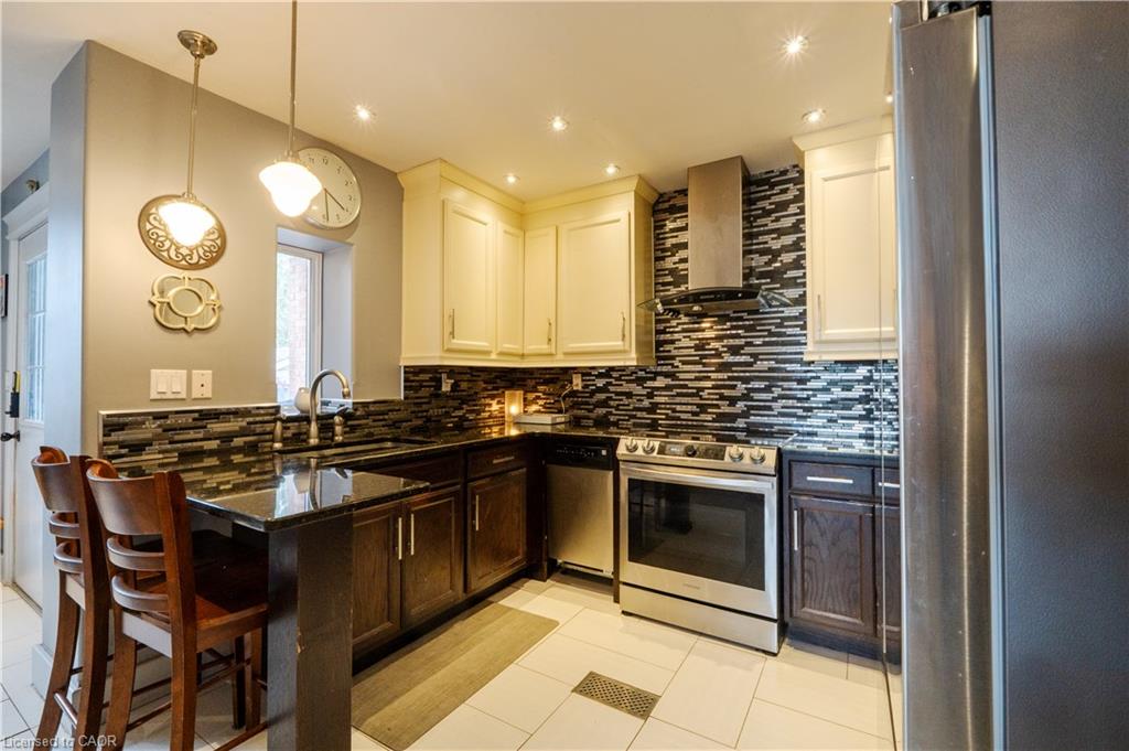 110 Lacroix Street Property Photo 18
