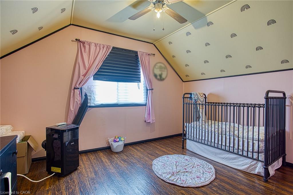 139 Glassco Avenue N Property Photo 11