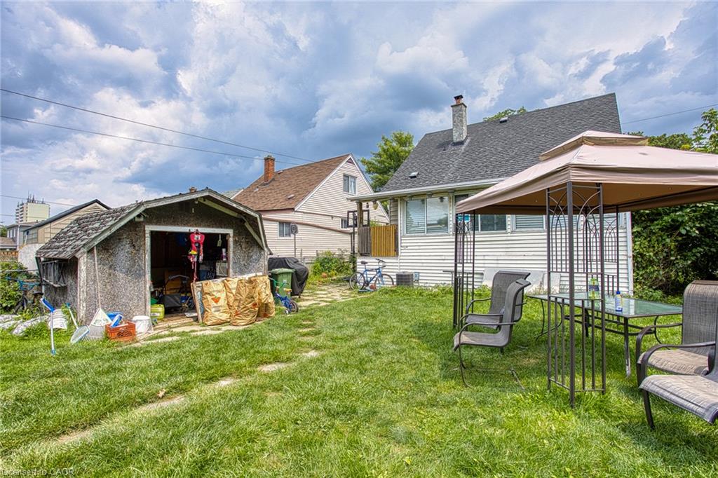 139 Glassco Avenue N Property Photo 16