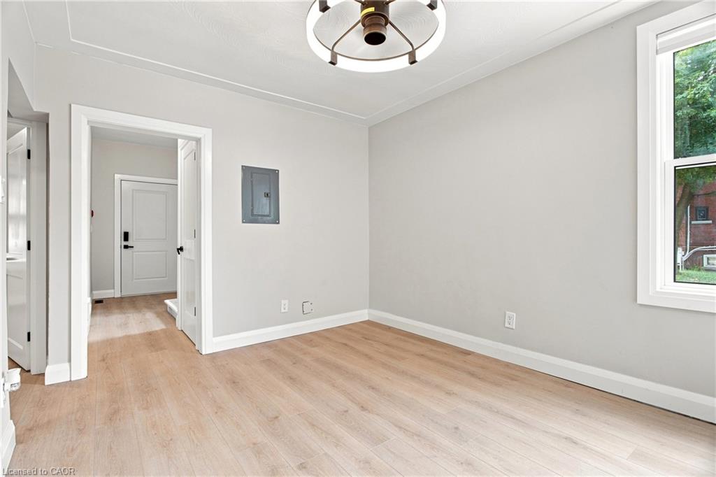 19 Lottridge Street Property Photo 12