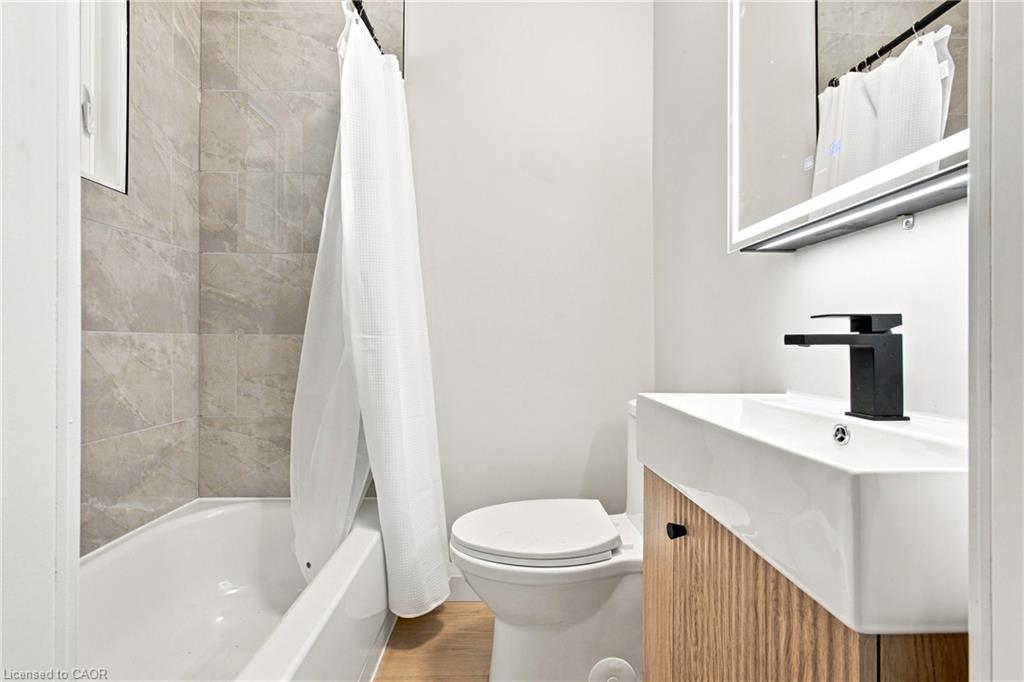 19 Lottridge Street Property Photo 15