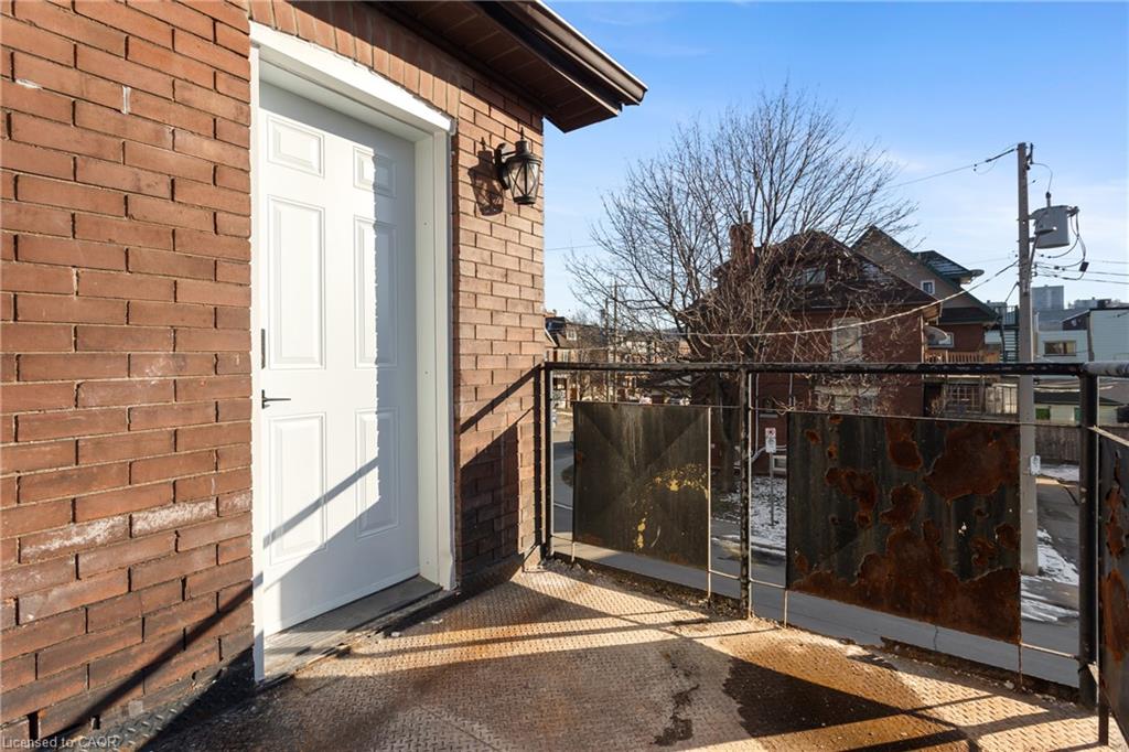 19 Lottridge Street Property Photo 18