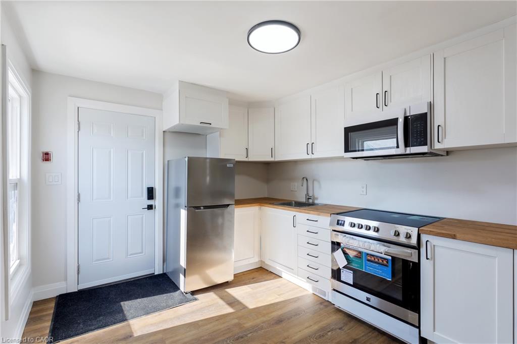 19 Lottridge Street Property Photo 19