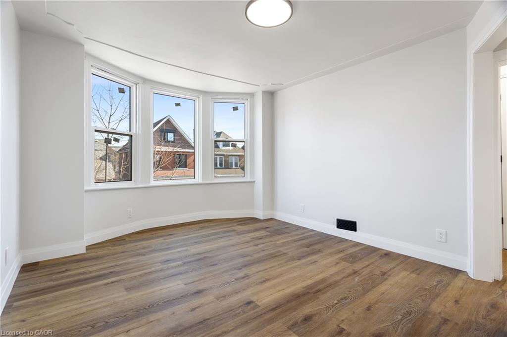 19 Lottridge Street Property Photo 23