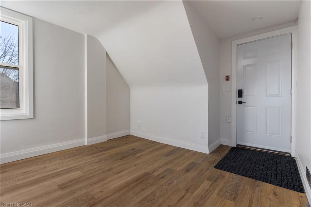 19 Lottridge Street Property Photo 34