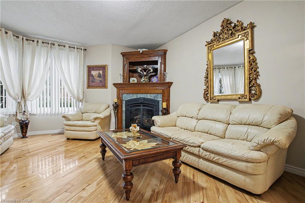 342 Saginaw Parkway Property Photo 7