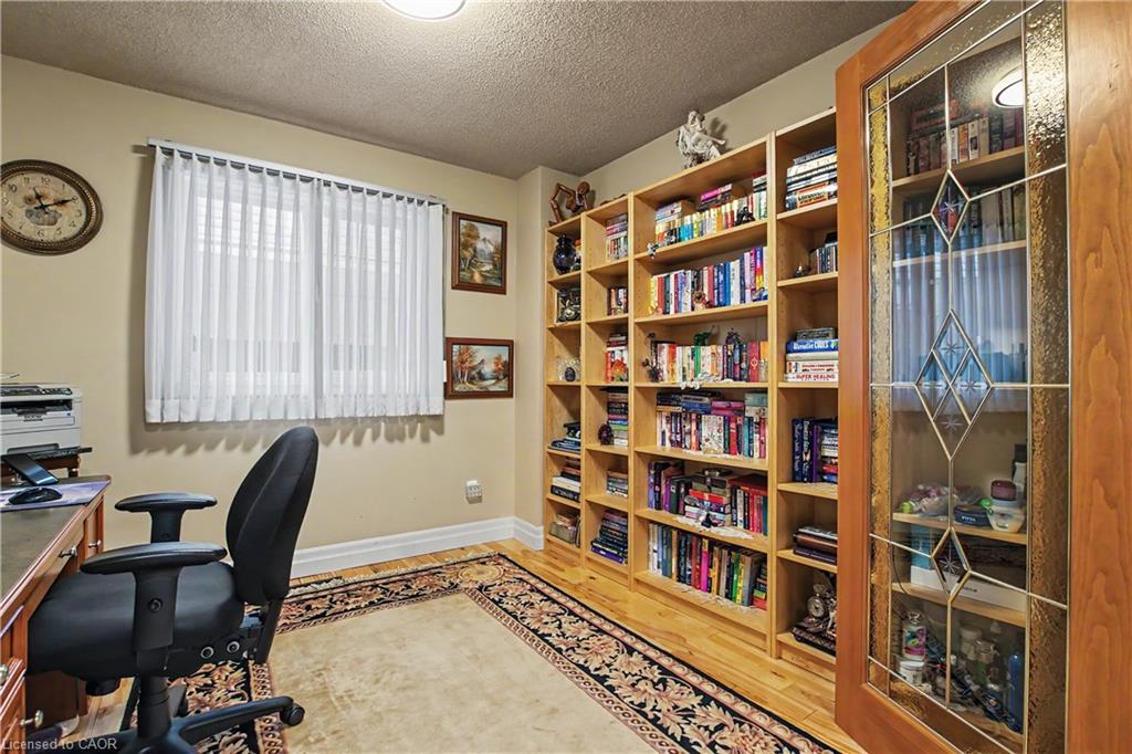 342 Saginaw Parkway Property Photo 9
