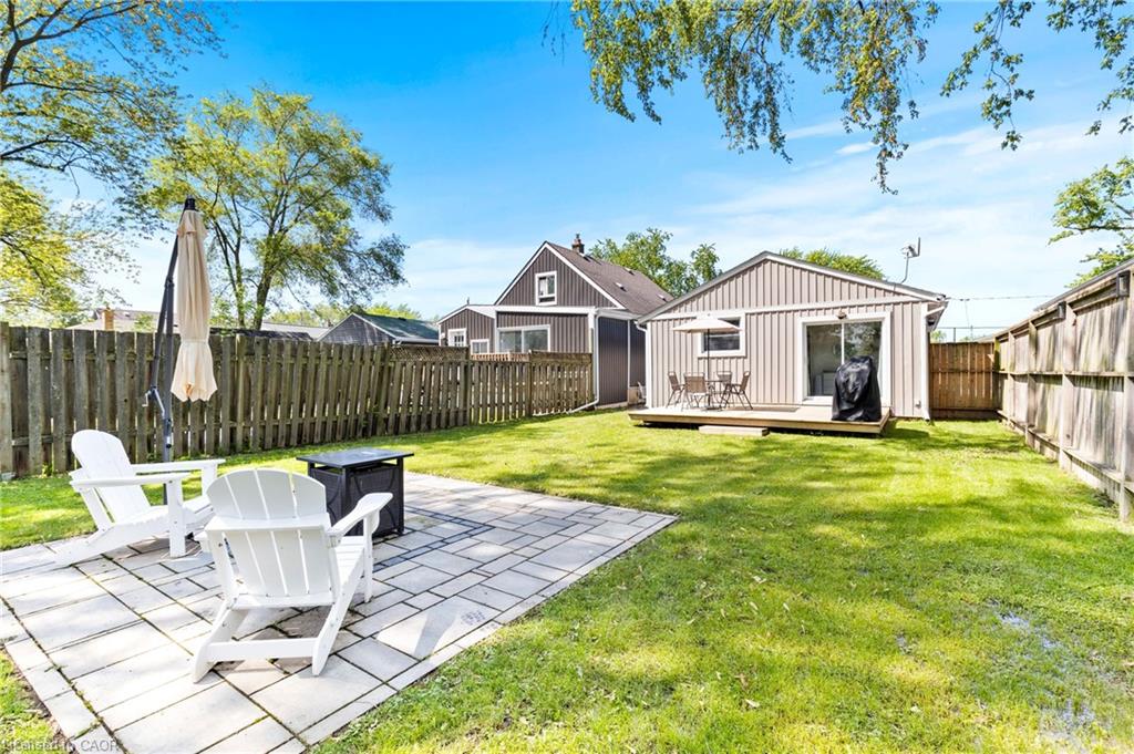 38 Alexandra Boulevard Property Photo 3