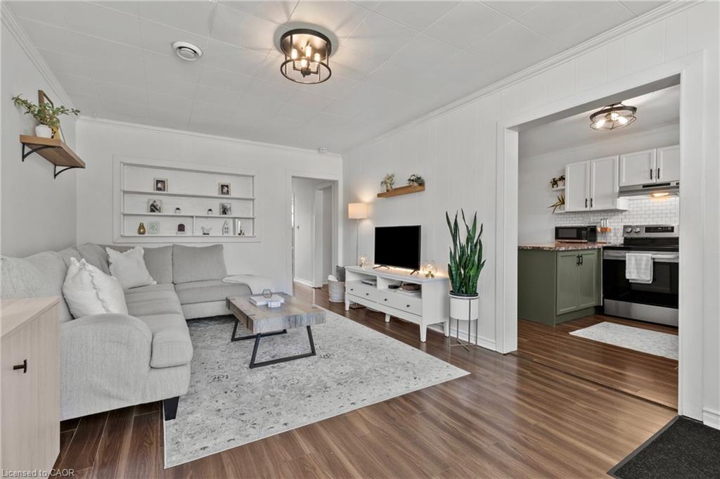 38 Alexandra Boulevard Property Photo 6