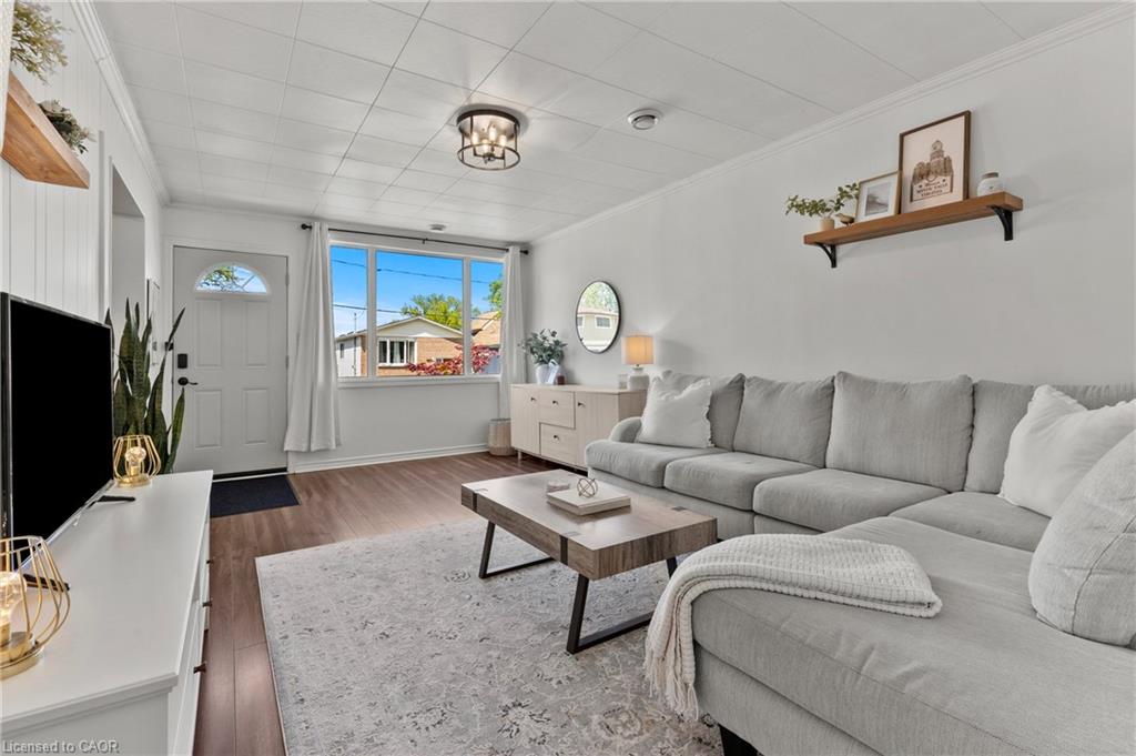 38 Alexandra Boulevard Property Photo 7