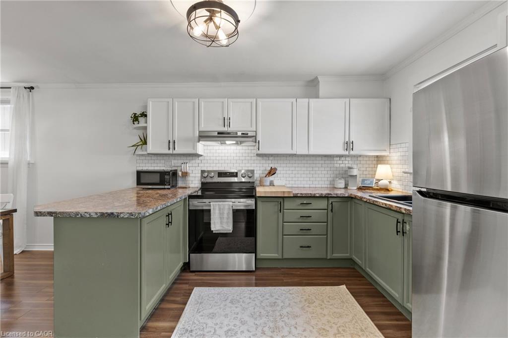 38 Alexandra Boulevard Property Photo 11