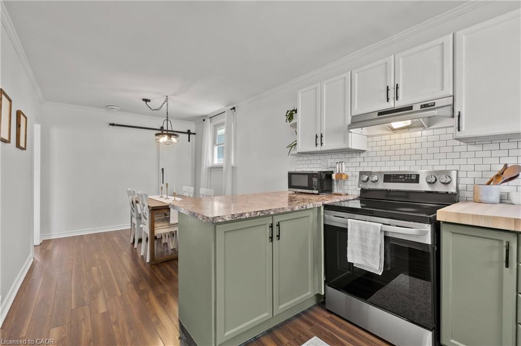 38 Alexandra Boulevard Property Photo 14