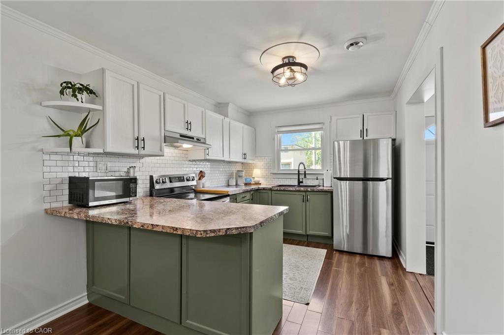 38 Alexandra Boulevard Property Photo 15