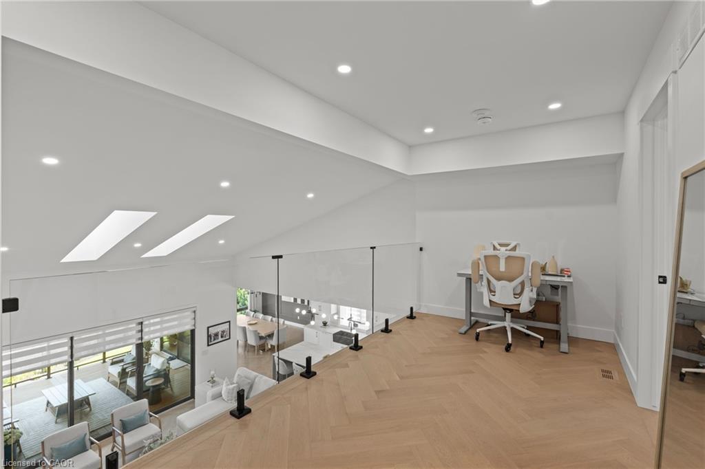 55 Swan Avenue Property Photo 23