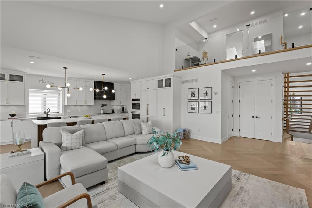55 Swan Avenue Property Photo 24
