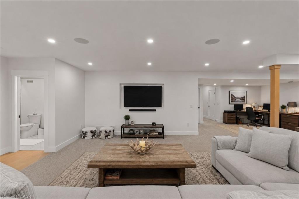 55 Swan Avenue Property Photo 25