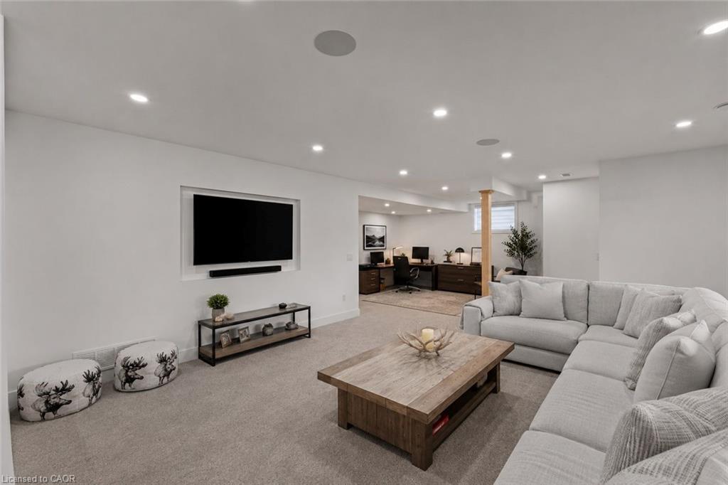 55 Swan Avenue Property Photo 26