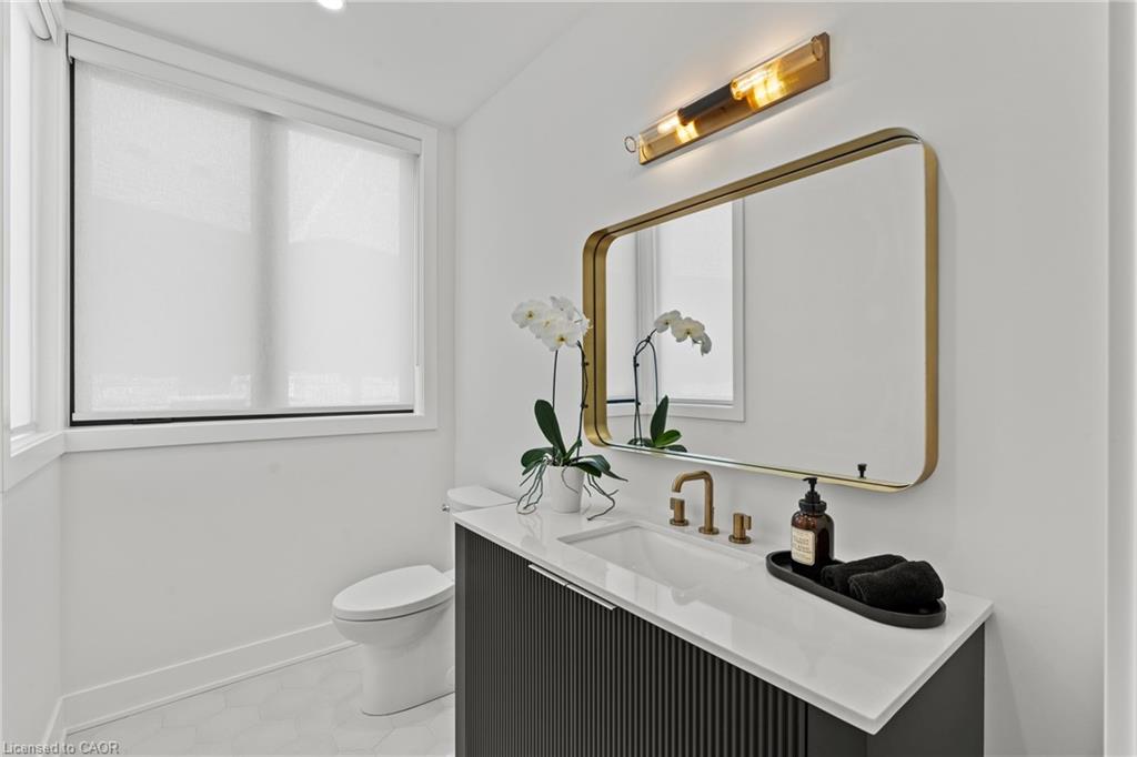55 Swan Avenue Property Photo 34