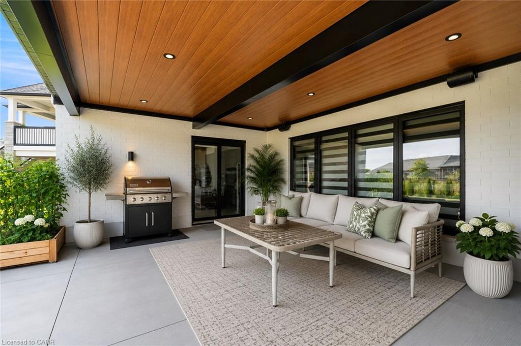 55 Swan Avenue Property Photo 41