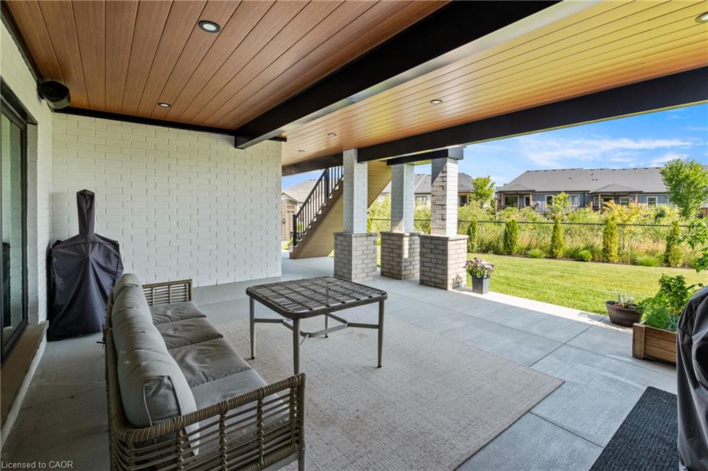 55 Swan Avenue Property Photo 44