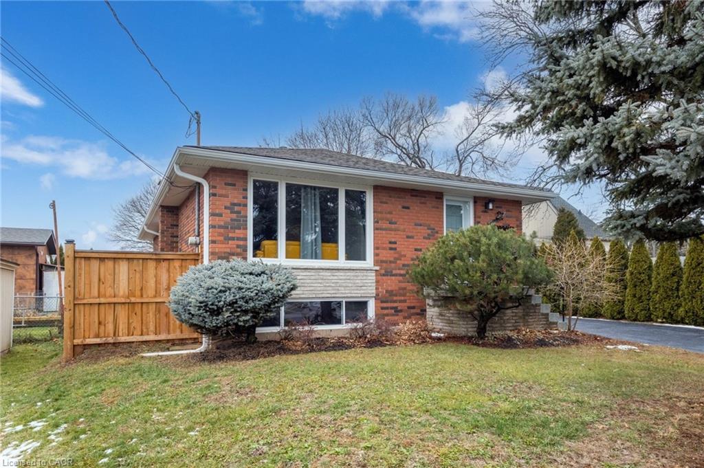 27 Blenheim Drive Property Photo 1