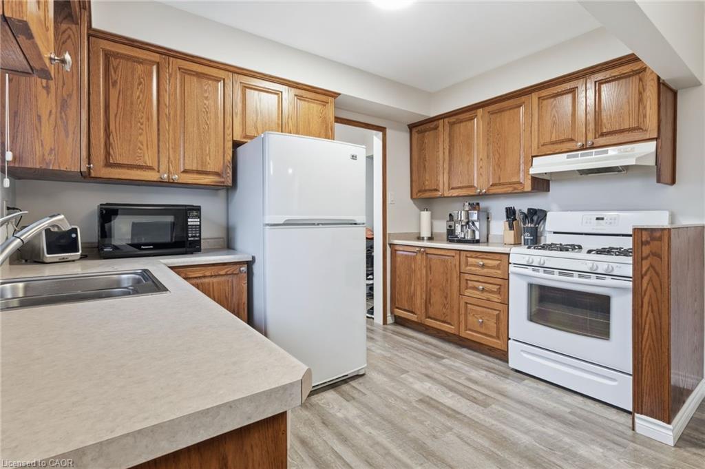27 Blenheim Drive Property Photo 8