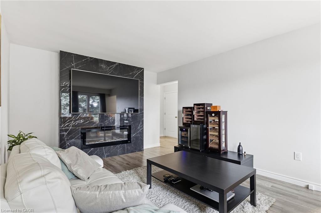 27 Blenheim Drive Property Photo 14