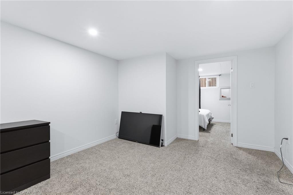 27 Blenheim Drive Property Photo 25
