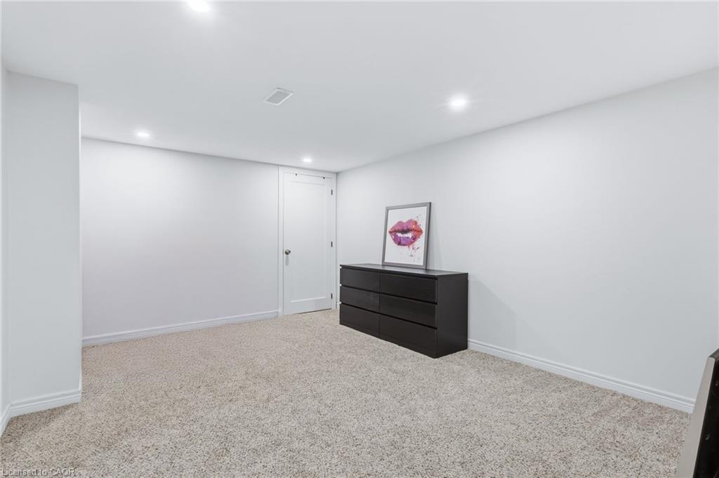 27 Blenheim Drive Property Photo 26