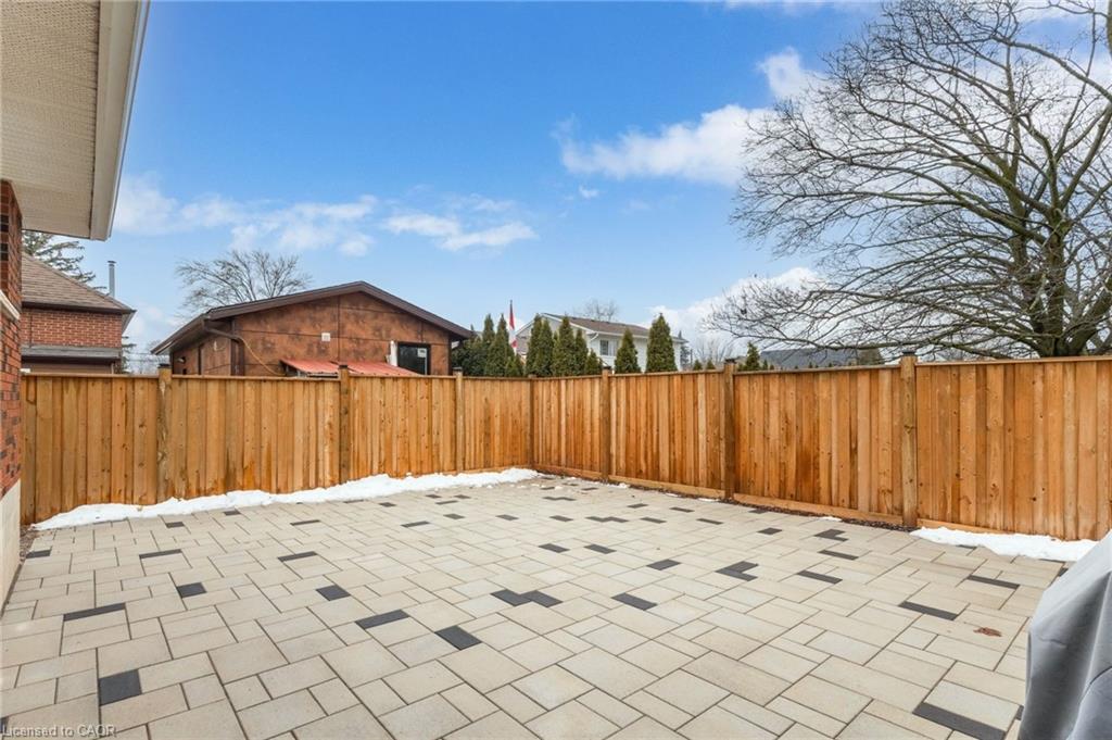 27 Blenheim Drive Property Photo 38