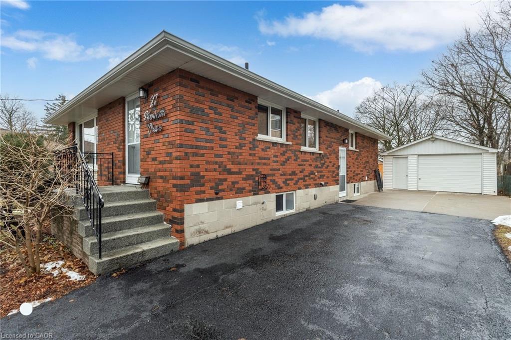 27 Blenheim Drive Property Photo 43